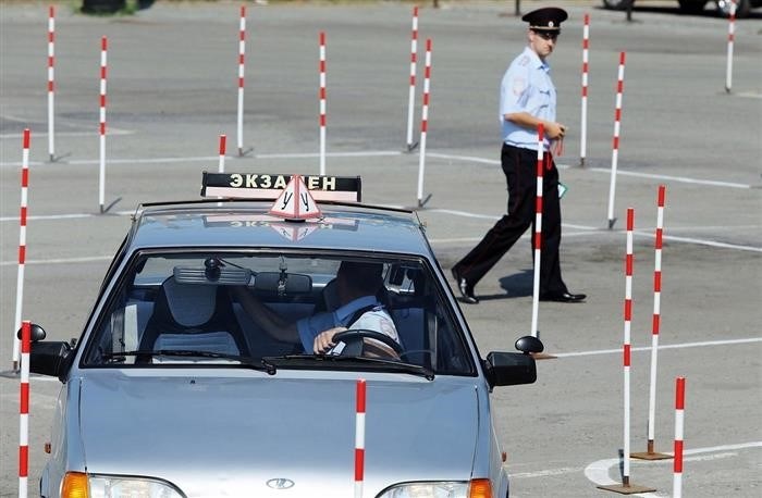 Прохождение экзамена в Государственной инспекции безопасности дорожного движения